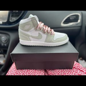 Seafoam Jordan 1s